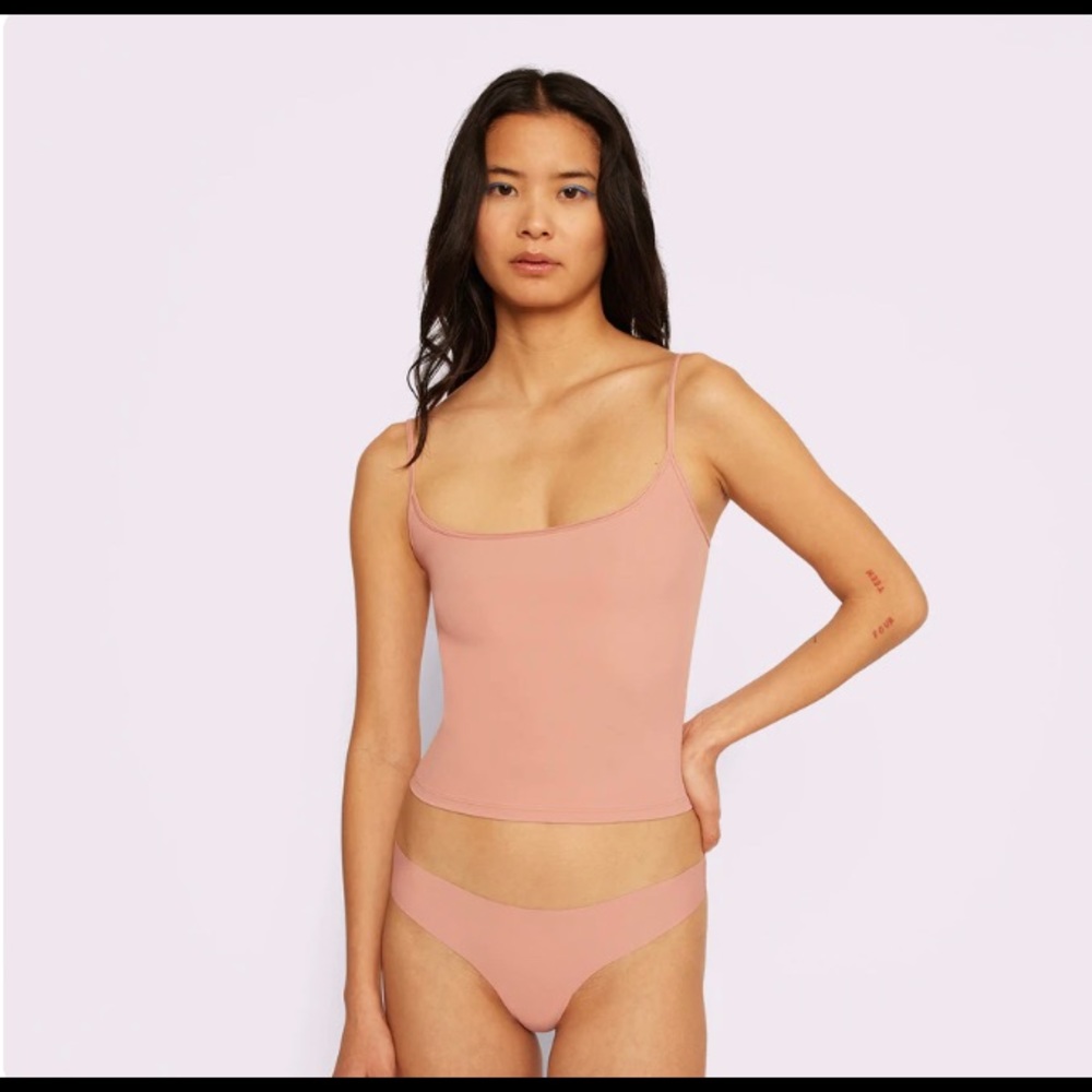 NWT Parade Seamless Universal Nude Cami